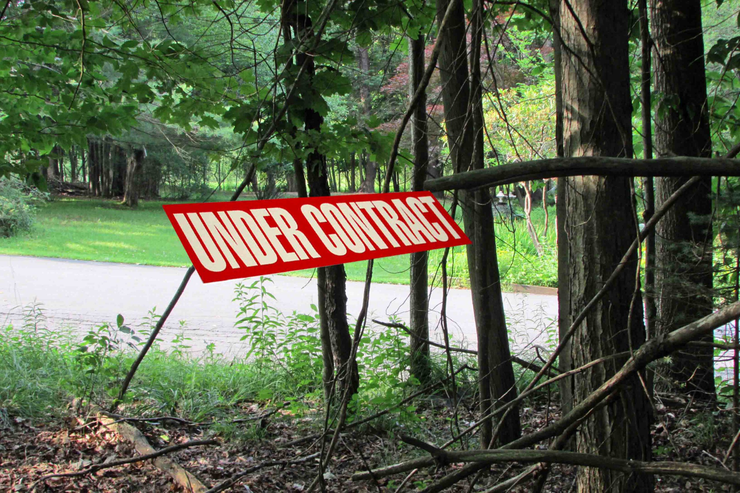 “The LOT” in Liberty – Buy “A LOT” for a LITTLE! Great building lot. Municipal water & sewer & electric. Only $5,999!